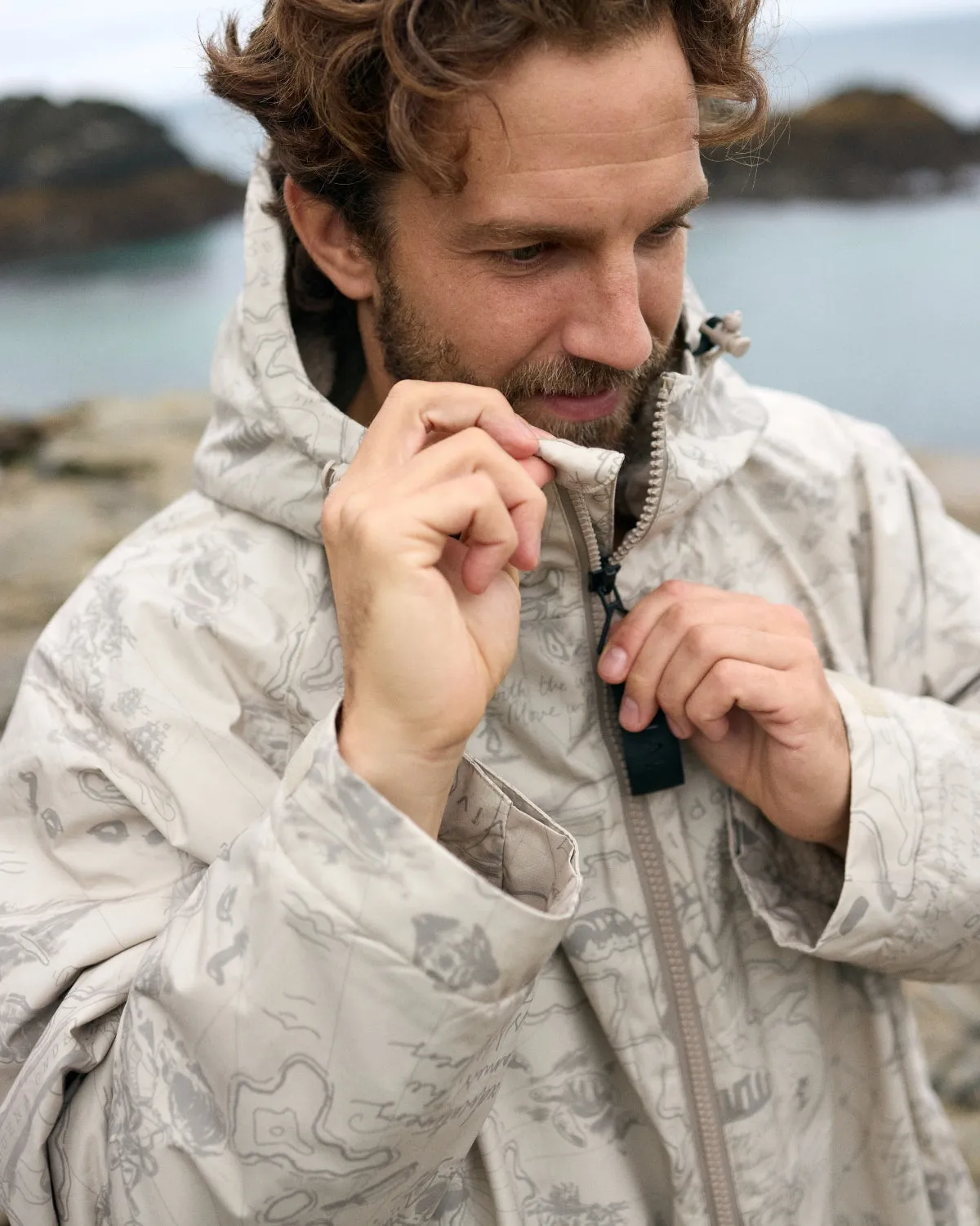 All Weather Sherpa Changing Robe - Desert Sand Map of Dreams