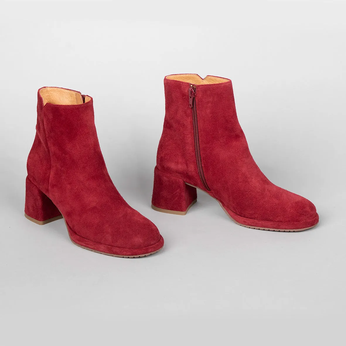 Mona Wine Suede