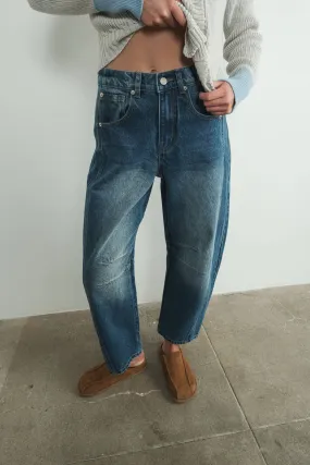 Relaxed Fit Cropped Barrel Jeans