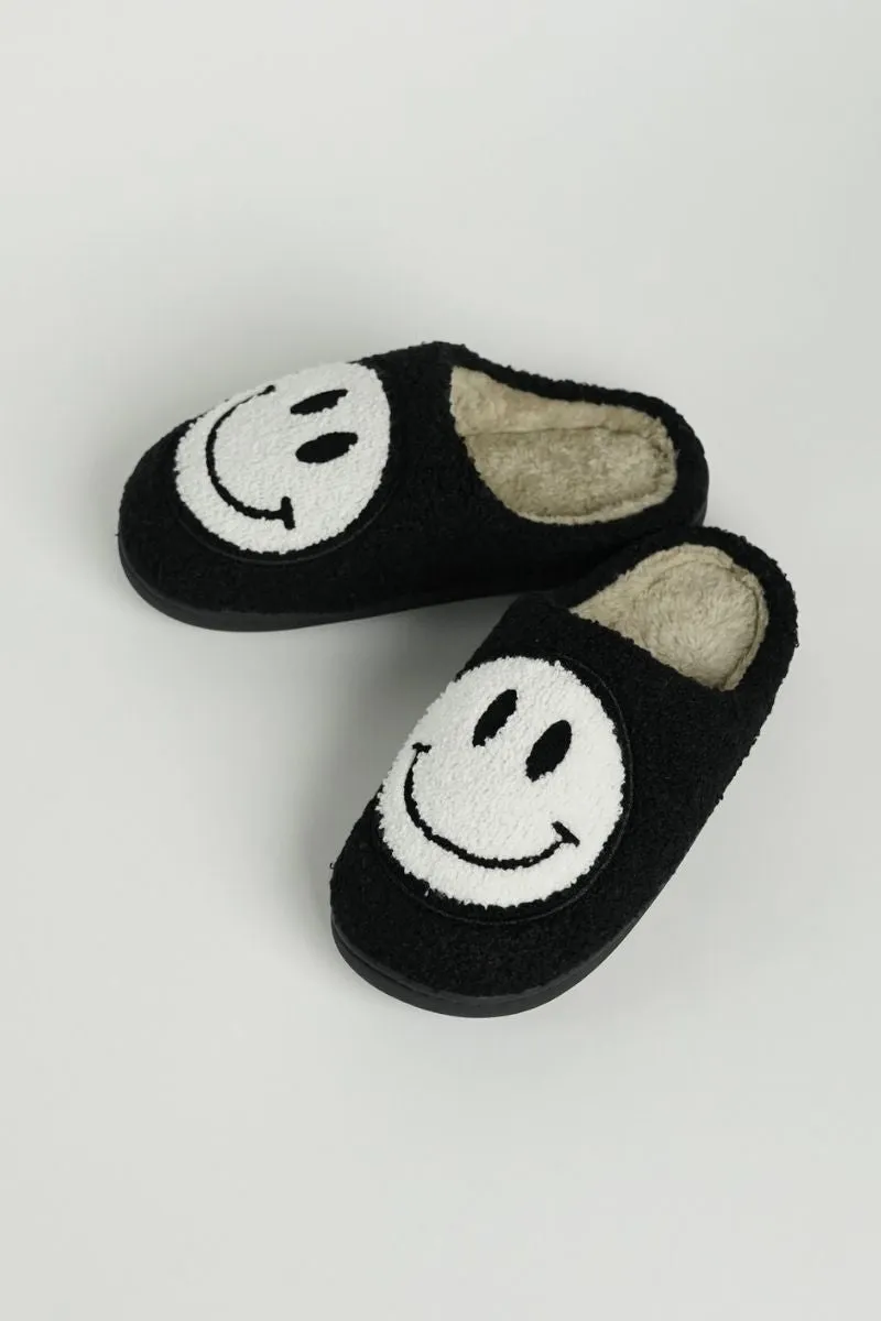 SMILEY FACE FUZZY SLIPPER